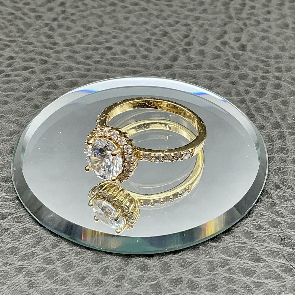 Ring Size 8 Gold Tone Halo Crystal Pave Band Womens Engagement Cocktail Fashion‎